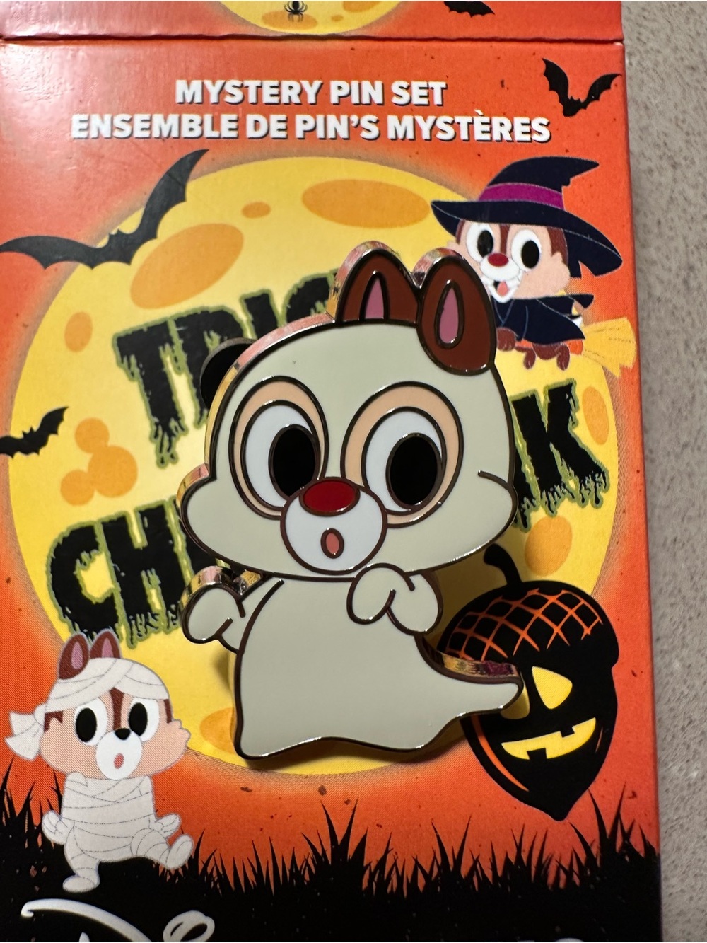 Disney Chip 'n Dale Halloween Mystery pin Dale ghost pin